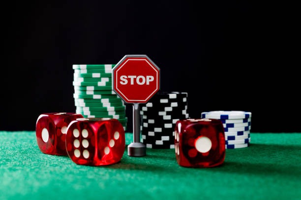 Multilingual dealer speaking with players